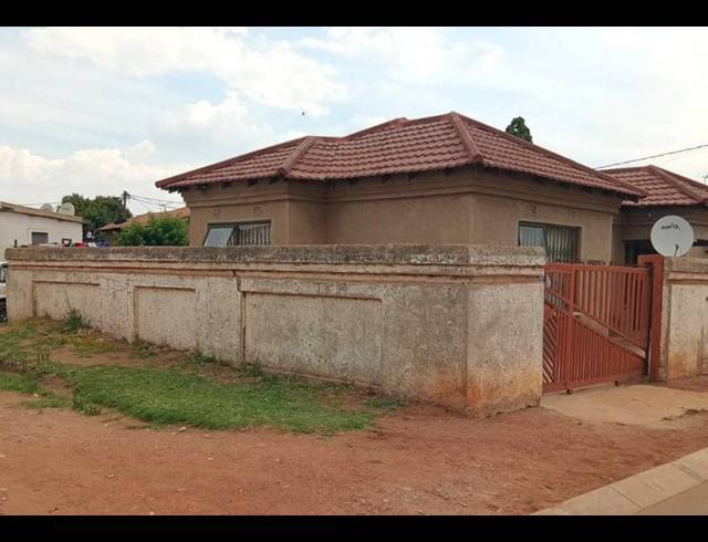 2 BEDROOM HOUSE FOR SALE IN LIKOLE